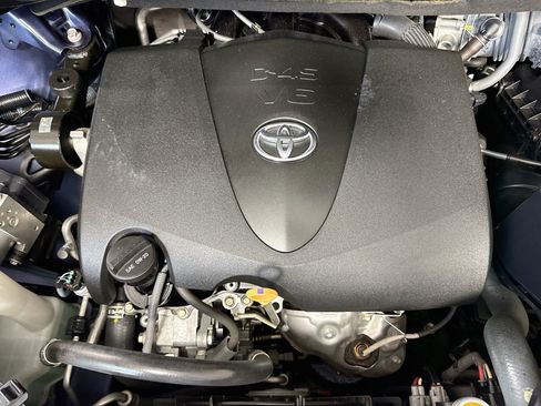 Used 2020 Toyota Sienna XLE FWD image 37
