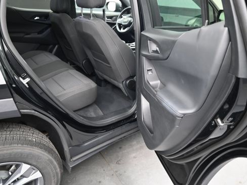Certified 2026 Chevrolet Equinox LT FWD image 12