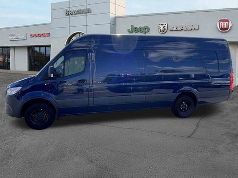Used 2022 Mercedes-Benz Sprinter 3500 image 4