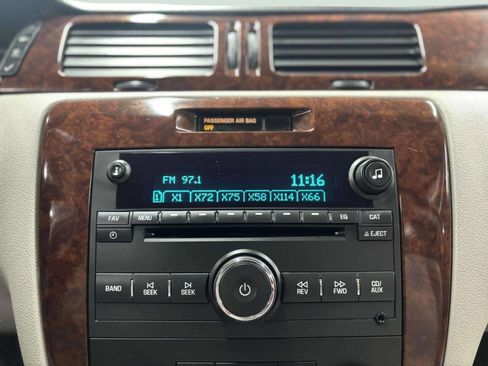 Used 2010 Chevrolet Impala LT w/ Convenience Package image 23