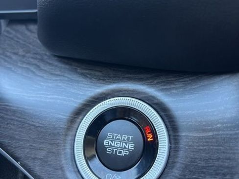 Used 2023 Jeep Grand Cherokee Limited w/ Trailer Tow Prep Group (B) image 15