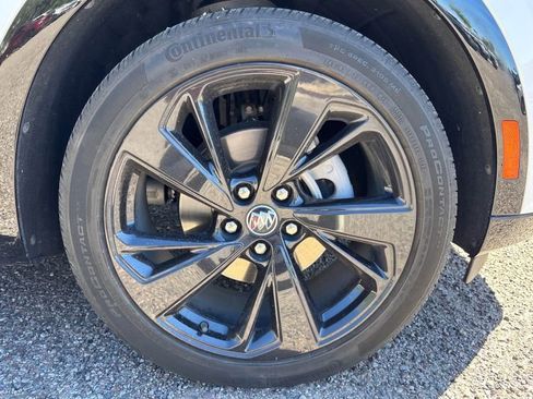 Used 2023 Buick Envision Preferred image 9