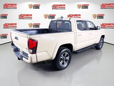 Certified 2018 Toyota Tacoma TRD Sport w/ Technology Package AWD/4WD image 16