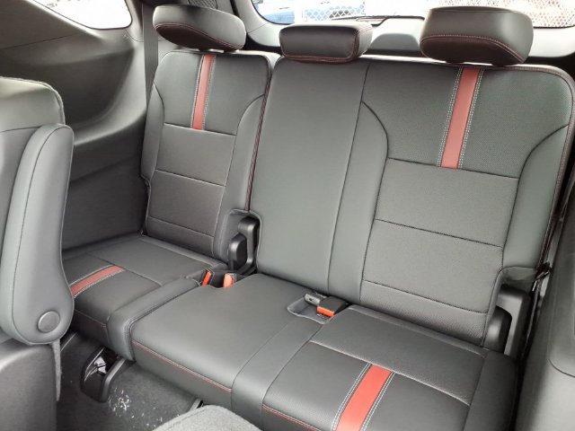 New 2027 Chevrolet Traverse RS w/ LPO, Floor Liner Package AWD/4WD image 10