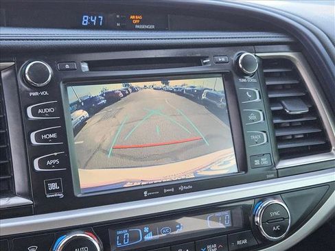 Used 2019 Toyota Highlander Limited image 14
