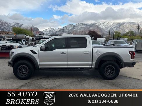 Used 2019 Ford F150 Raptor w/ Equipment Group 802A Luxury AWD/4WD image 1