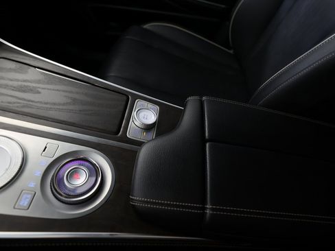 Used 2021 Genesis GV80 2.5T w/ Prestige Package 04 image 42