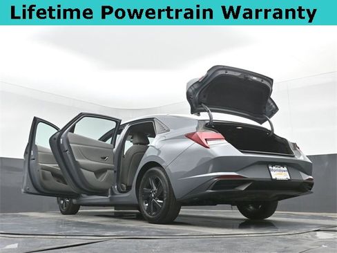 Used 2022 Hyundai Elantra SEL image 51