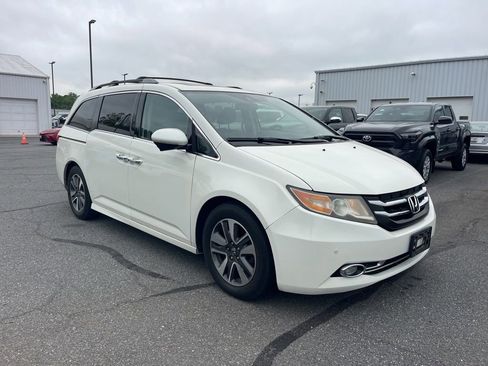 Used 2015 Honda Odyssey Touring image 8