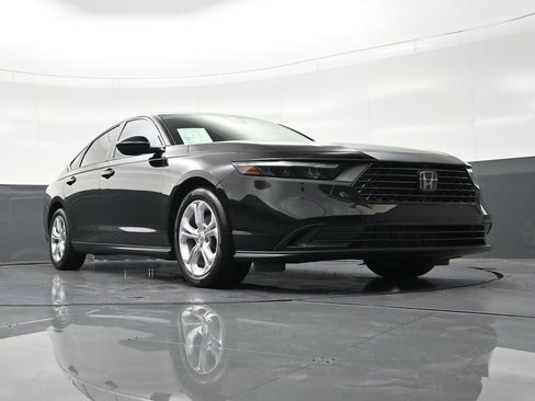 Used 2023 Honda Accord LX image 28