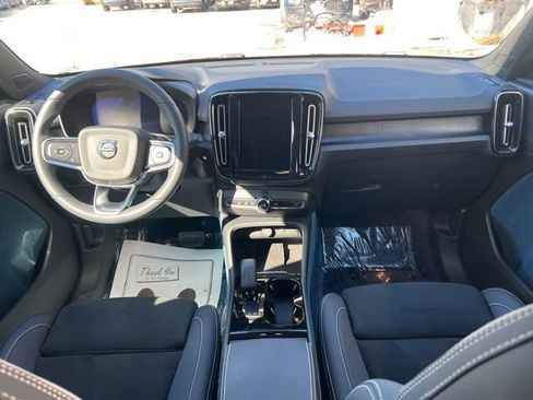 Used 2023 Volvo XC40 Recharge Plus w/ Protection Package Premier image 22