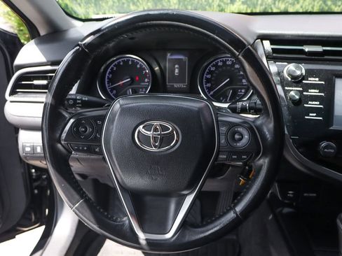 Used 2019 Toyota Camry SE FWD image 21