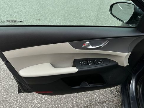 Used 2022 Kia Forte LXS image 13