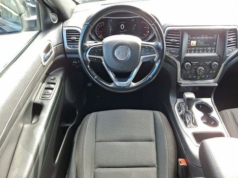 Certified 2020 Jeep Grand Cherokee Laredo image 11