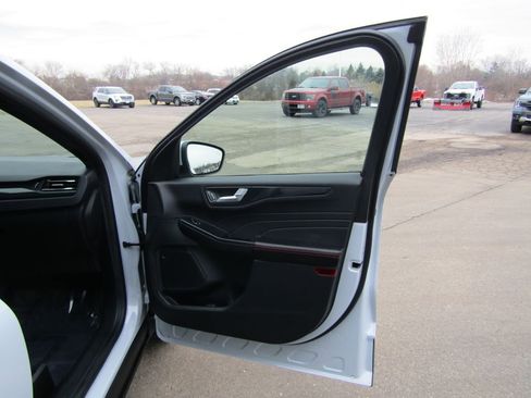 Used 2025 Ford Escape ST-Line Elite w/ Tech Pack #1 image 33