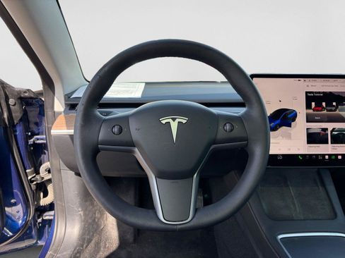 Used 2023 Tesla Model 3 Standard Range RWD image 11