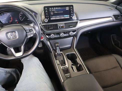 Used 2018 Honda Accord Sport image 42