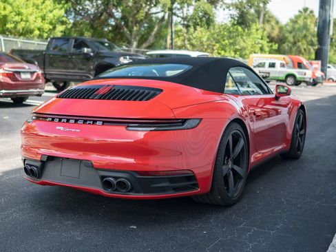 Used 2022 Porsche 911 Carrera w/ Premium Package RWD image 9