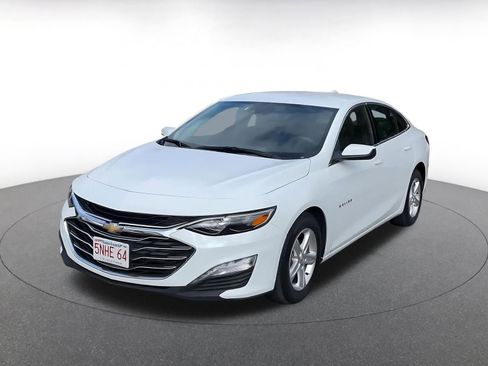Used 2024 Chevrolet Malibu LT image 4