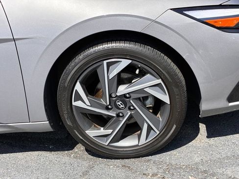 Used 2024 Hyundai Elantra Limited FWD image 49