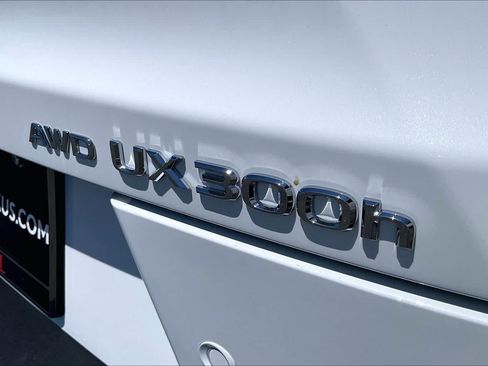 New 2026 Lexus UX 300h AWD image 8