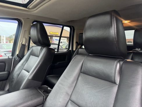 Used 2010 Ford Explorer Limited image 15