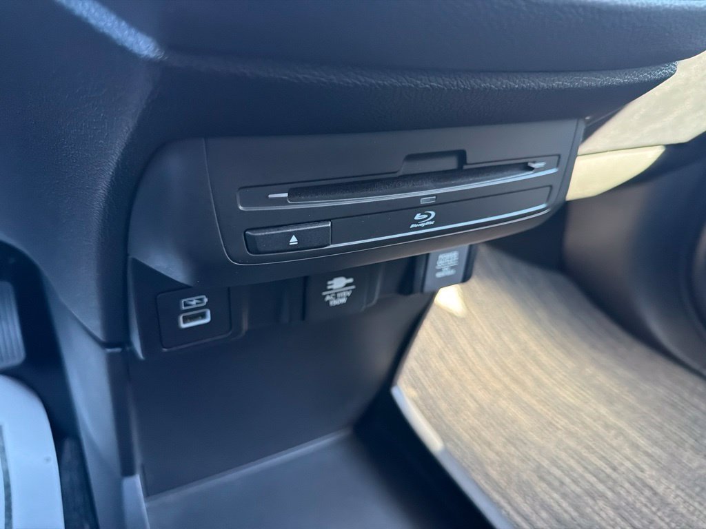 Certified 2024 Honda Odyssey Touring image 36
