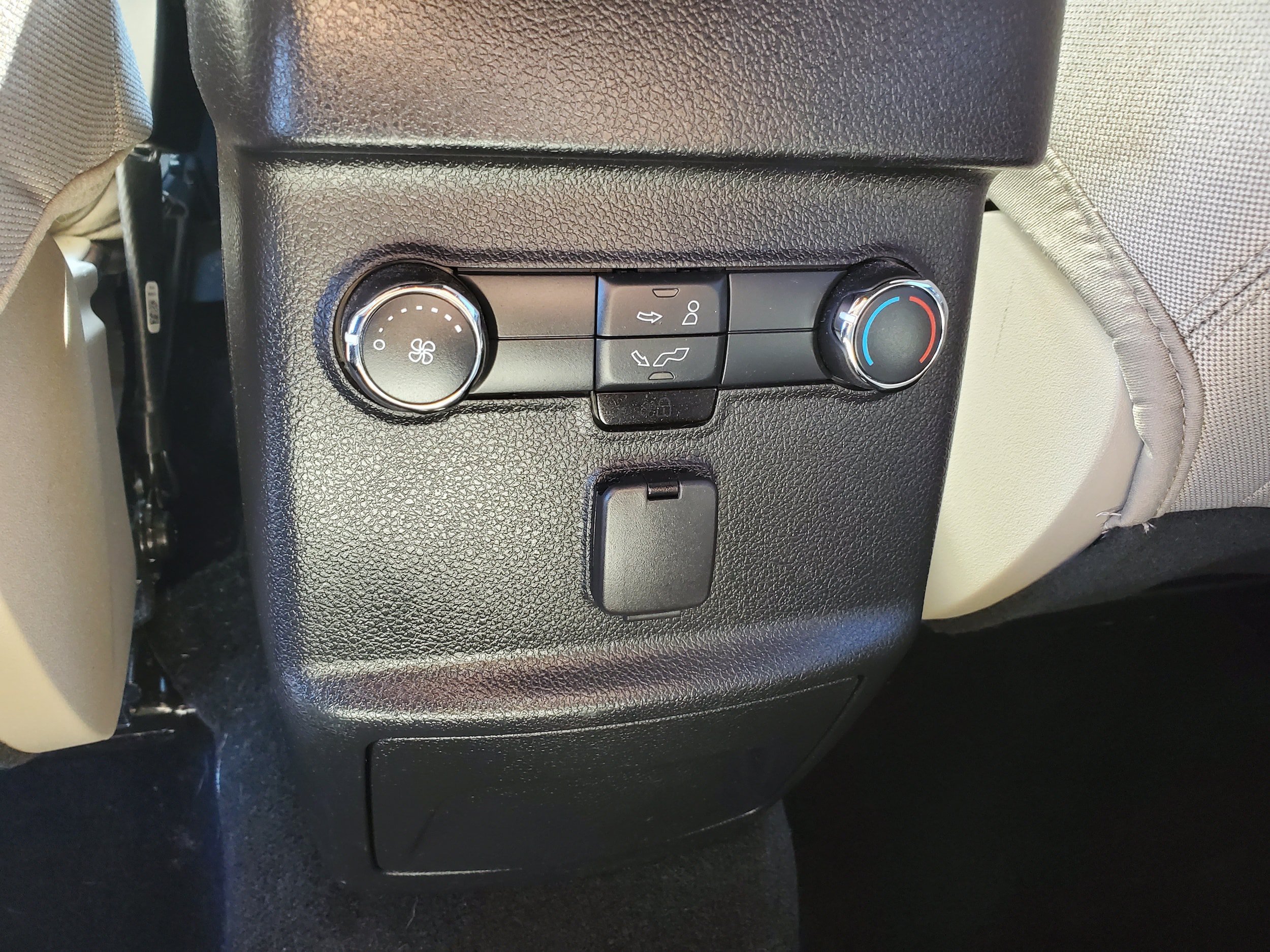 Used 2018 Ford Explorer 4WD image 27