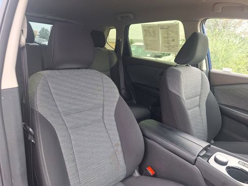 Used 2023 Nissan Rogue SV image 28