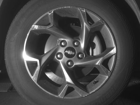 Used 2025 Chevrolet Trax LT FWD image 13