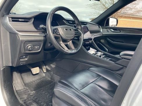 Certified 2022 Jeep Grand Cherokee L Overland w/ Luxury Tech Group IV image 24