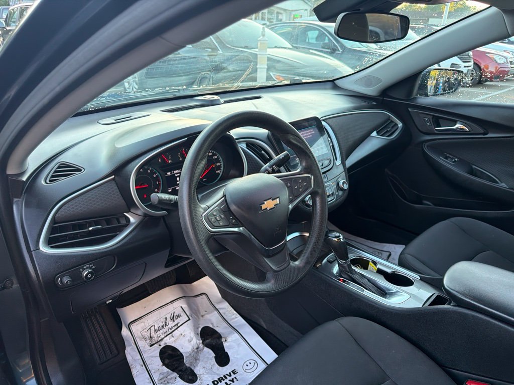 Used 2020 Chevrolet Malibu LS w/ Driver Confidence Package II FWD image 6
