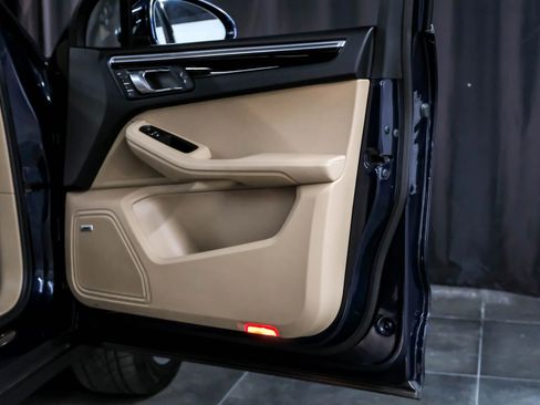 Used 2019 Porsche Macan S image 47