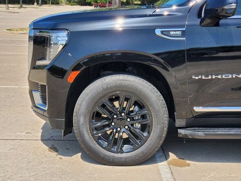 Used 2024 GMC Yukon SLT w/ SLT Luxury Package RWD image 8