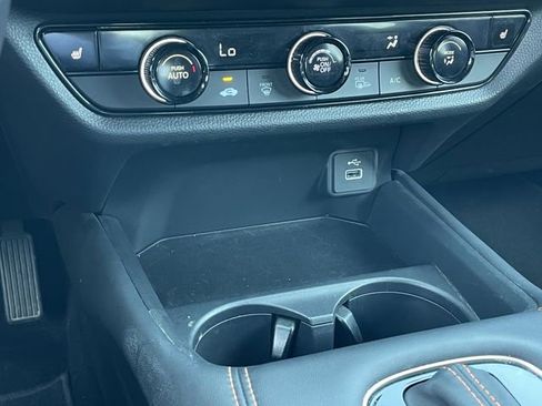 Certified 2025 Honda HR-V Sport image 19