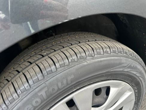 Used 2023 Kia Soul LX image 13