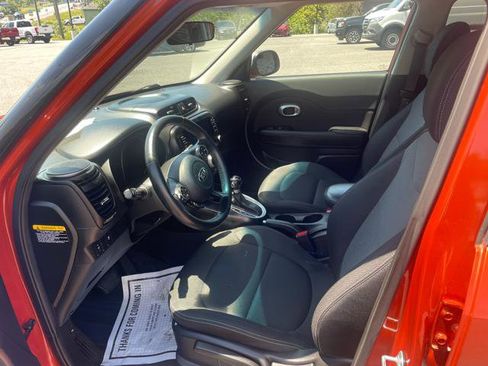 Used 2019 Kia Soul + FWD image 16