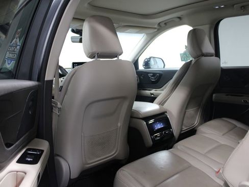 Used 2022 Lincoln Aviator Reserve image 28