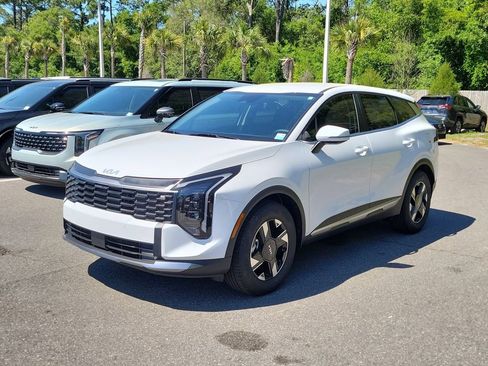 New 2026 Kia Sportage LX w/ LX Convenience Package FWD image 3