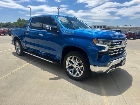 Used 2023 Chevrolet Silverado 1500 LTZ w/ LTZ Premium Package AWD/4WD image 2