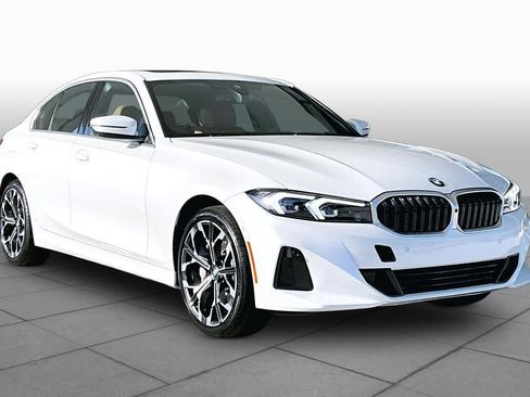 Certified 2026 BMW 330i Sedan RWD image 2