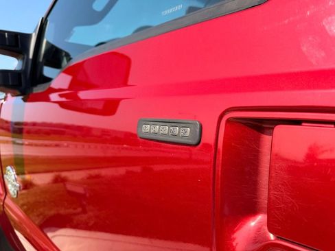 Used 2015 Ford F250 Lariat w/ Lariat Chrome Package AWD/4WD image 15