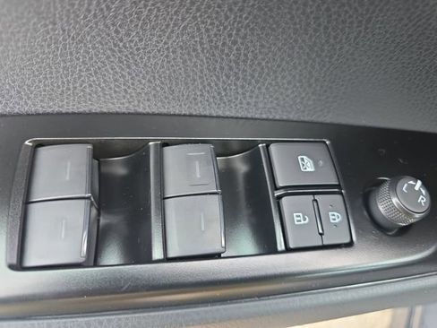 Used 2026 Toyota Camry SE w/ Convenience Package image 27