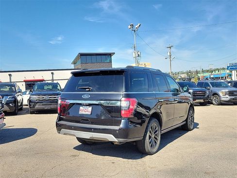 Used 2020 Ford Expedition Limited image 5