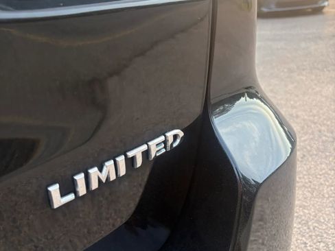 Used 2015 Jeep Grand Cherokee Limited image 46