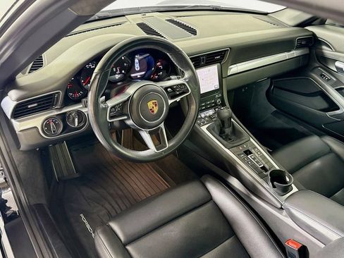 Used 2017 Porsche 911 Carrera RWD image 4