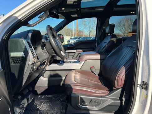 Used 2016 Ford F150 Platinum w/ Equipment Group 701A Luxury image 19