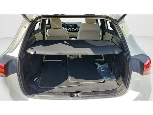 Used 2023 Mercedes-Benz GLA 250 image 9