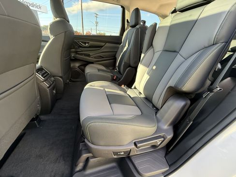 Used 2025 Subaru Ascent Onyx Edition w/ Popular Package #2 image 31