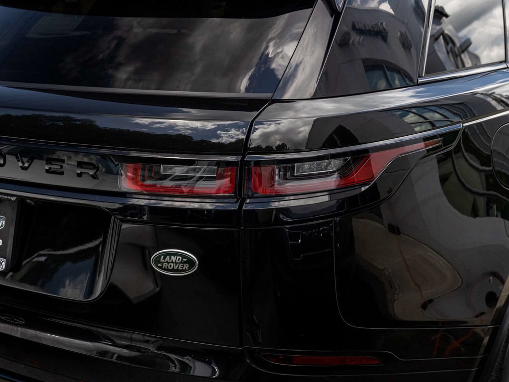 Used 2022 Land Rover Range Rover Velar R-Dynamic S AWD/4WD image 35